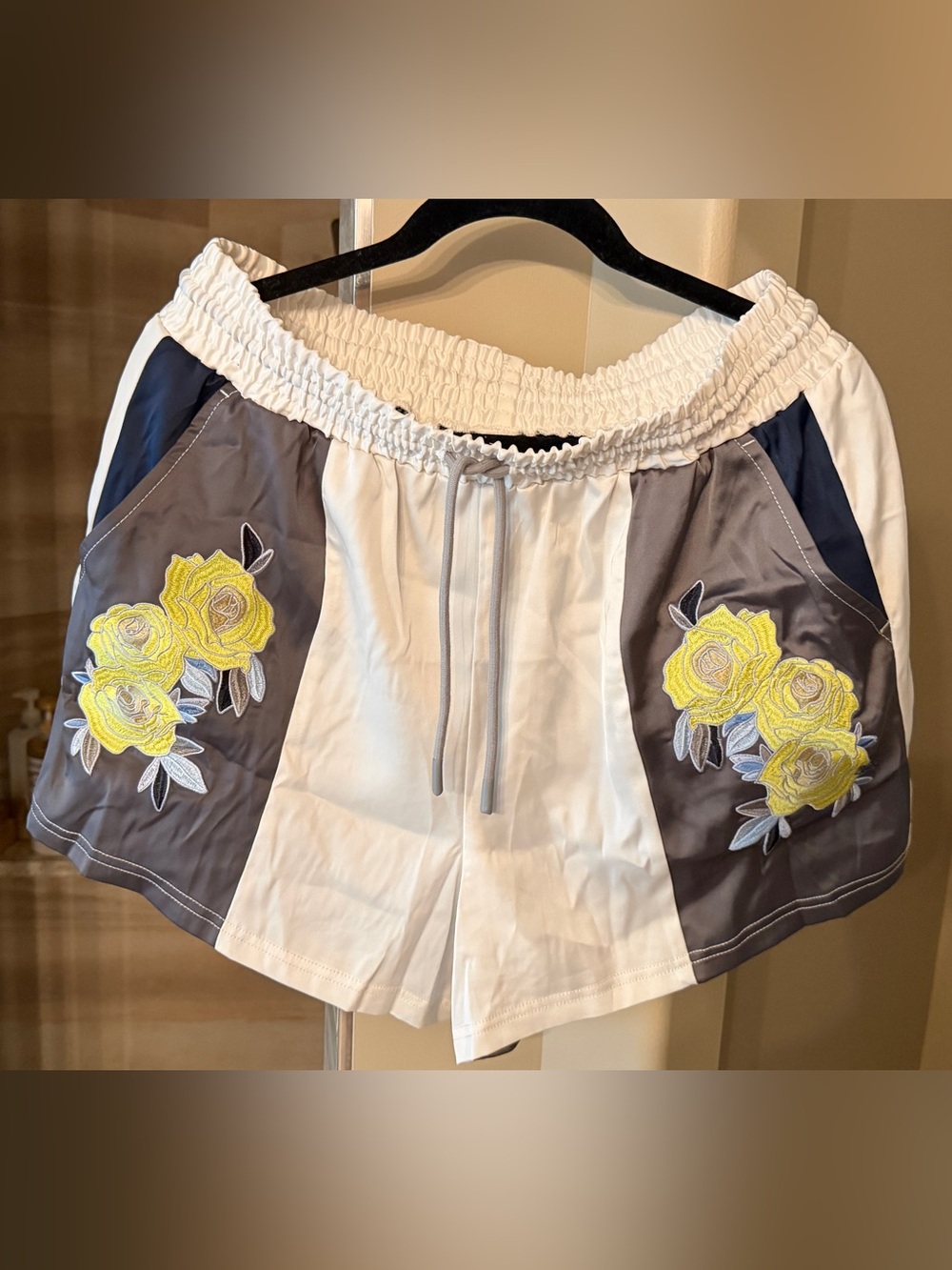 Free People Movement White & Gray Floral Embroidered Women’s Drawstring Shorts